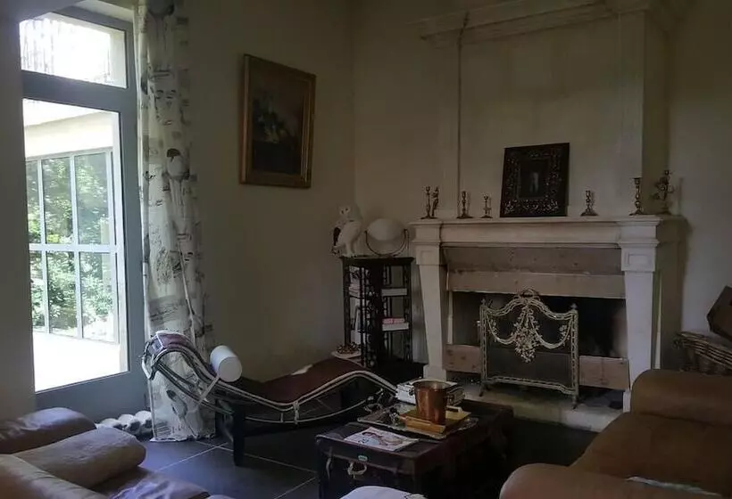 B&b Manoir En Crau