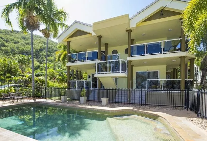 Champagne Apartment 1