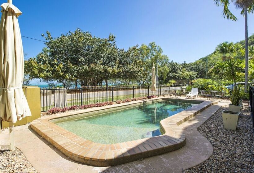 Champagne Apartment 1