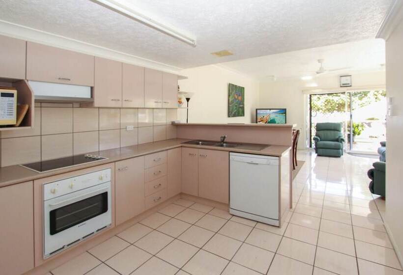 Champagne Apartment 1