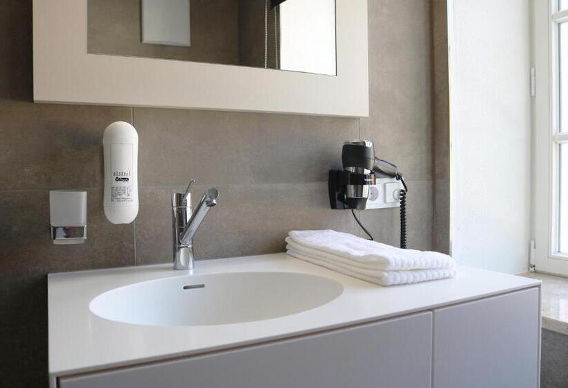 Nu Hotel By Wmm Hotels