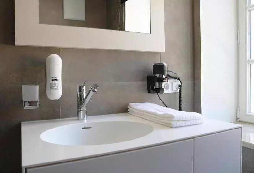 Nu Hotel By Wmm Hotels