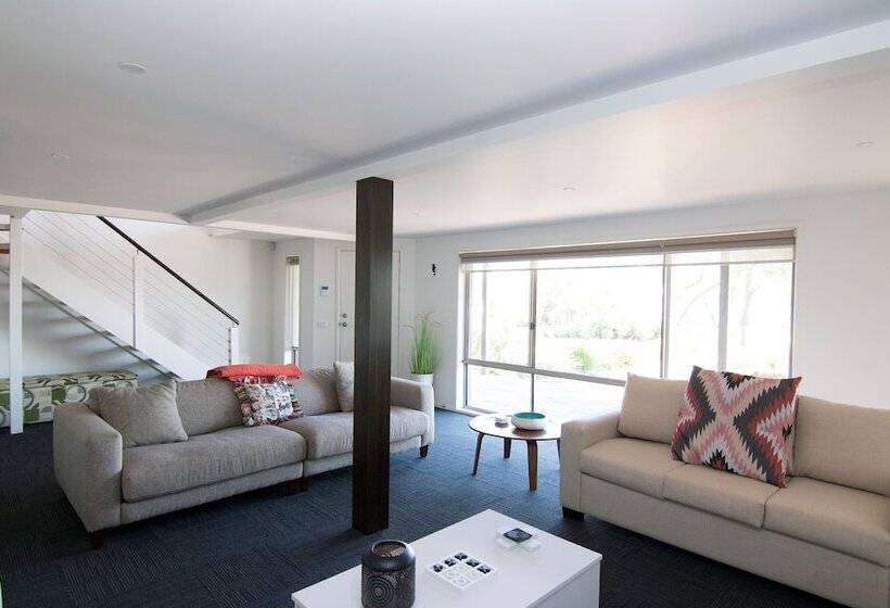 Paradise Waters   Yarrawonga