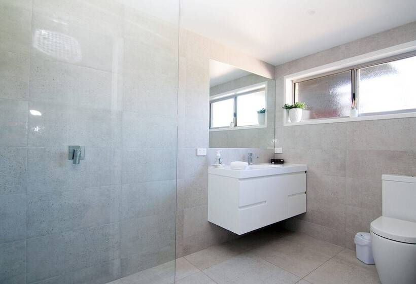 Paradise Waters   Yarrawonga