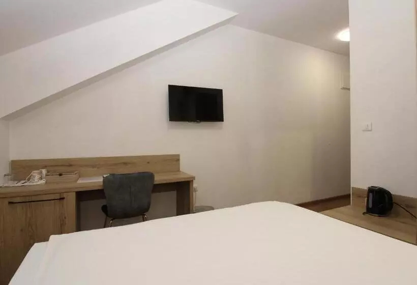 پانسیون Vila Alexandra