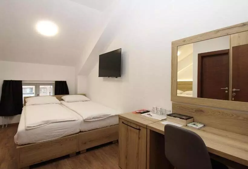 پانسیون Vila Alexandra