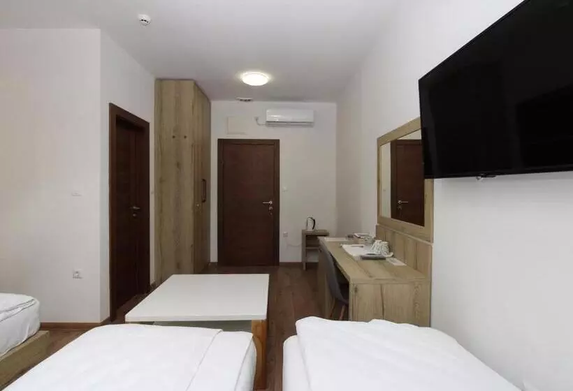 پانسیون Vila Alexandra