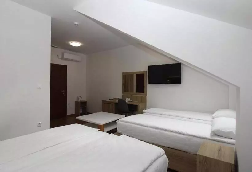 پانسیون Vila Alexandra