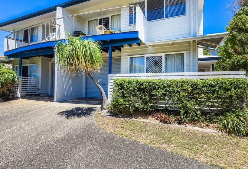 Sunbright 2/5 Petrel Street