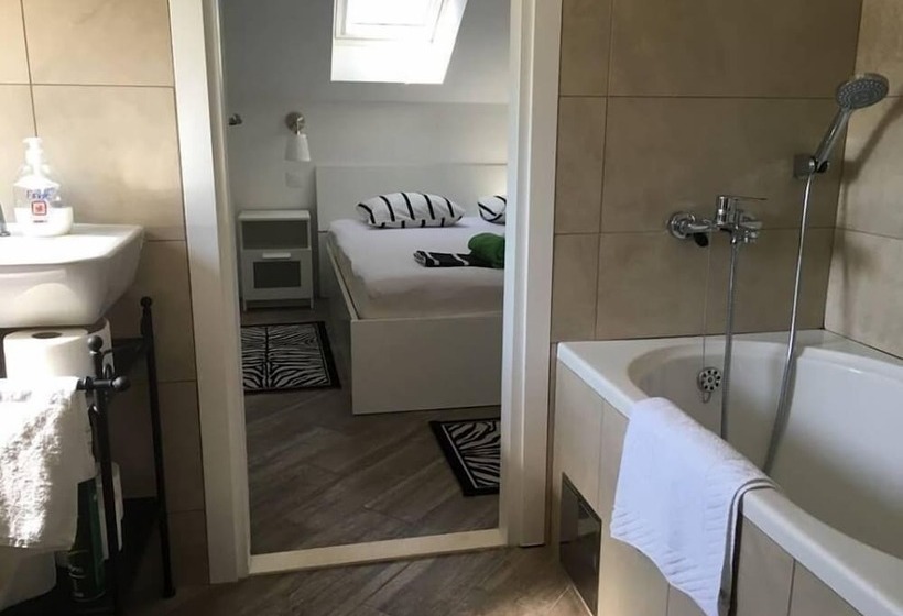 Villa Marghareta 1   Apartment Margaretha