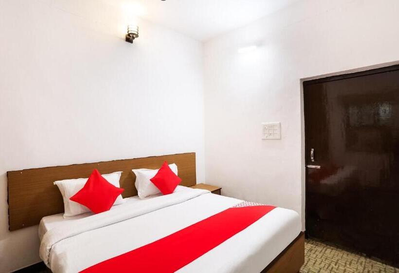 هتل Oyo 61617 Dev Sukhdev Palace