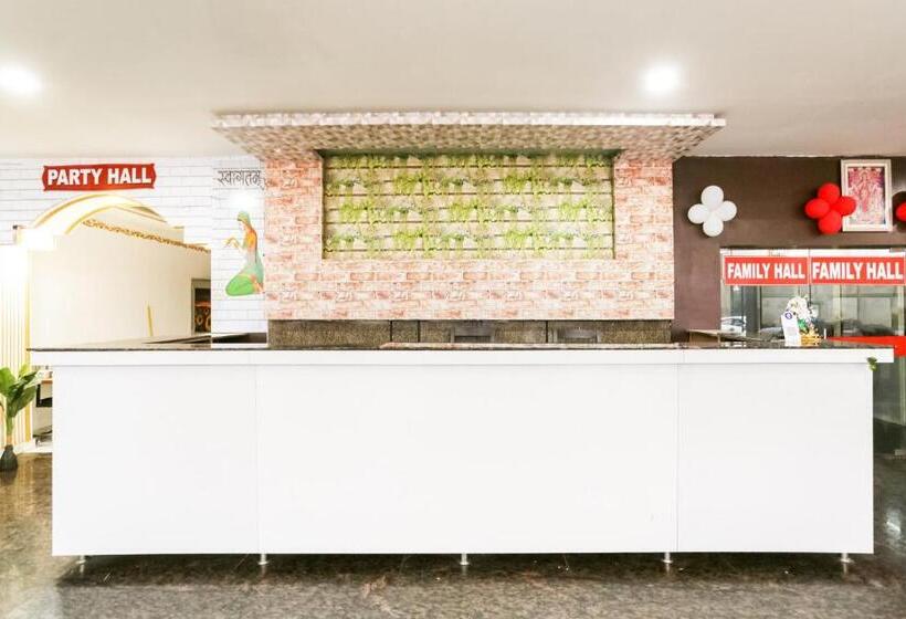 هتل Oyo 61617 Dev Sukhdev Palace