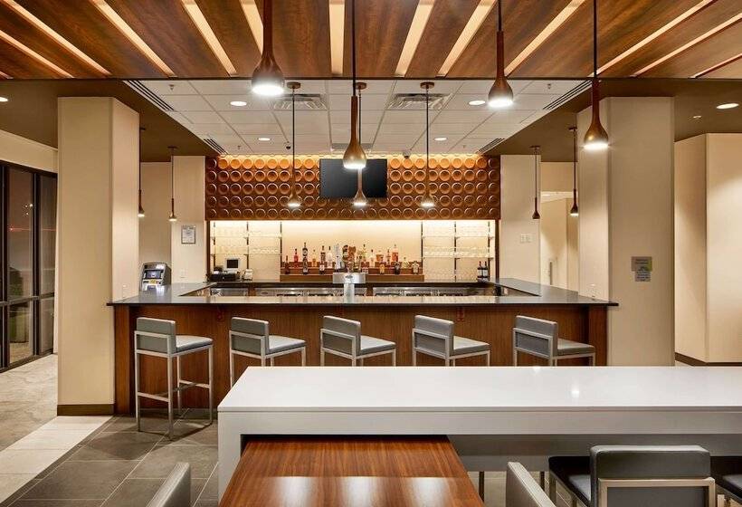 فندق Wingate By Wyndham Hurricane Wv