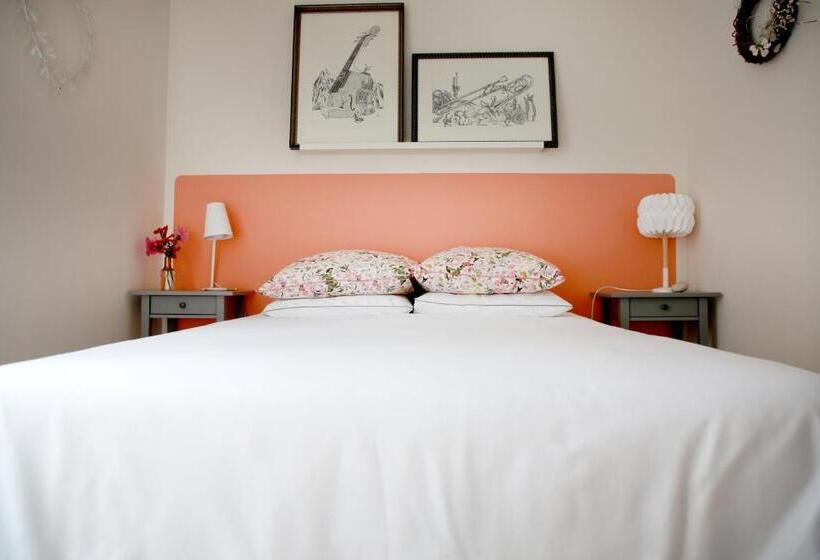 مبيت وإفطار Rejaillir