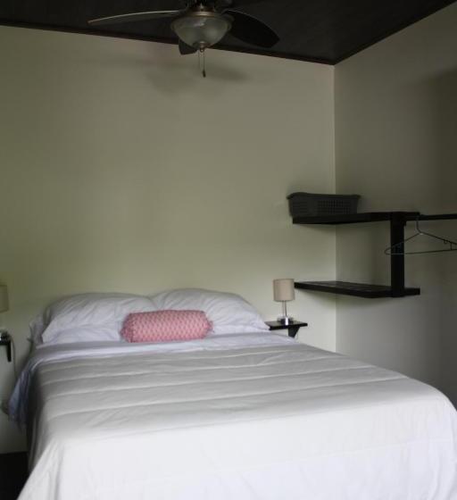 בית מלון כפרי Daleese