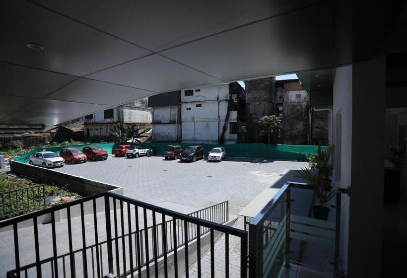 فندق Dhanya Residency