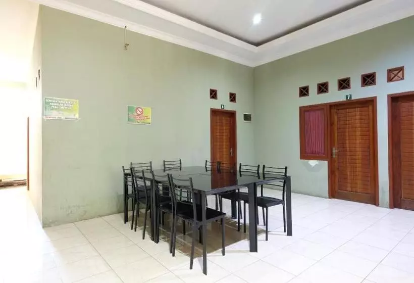 Hotelli Spot On 2806 Wisma Syariah