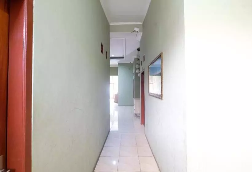 Hotelli Spot On 2806 Wisma Syariah