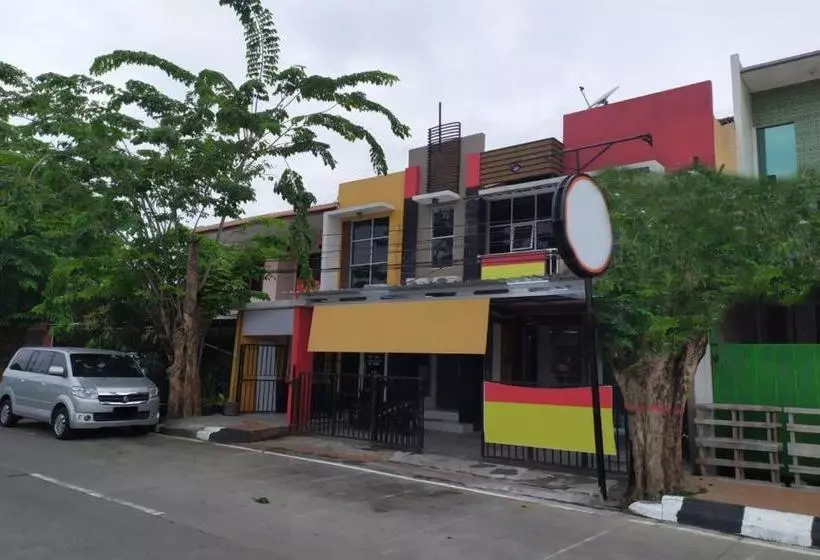 Hotel Oyo 2833 Kost Harmony