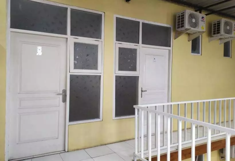 Hotel Oyo 2833 Kost Harmony
