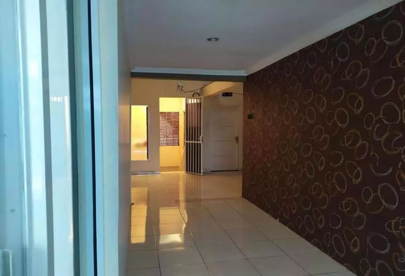 Hotel Oyo 2833 Kost Harmony