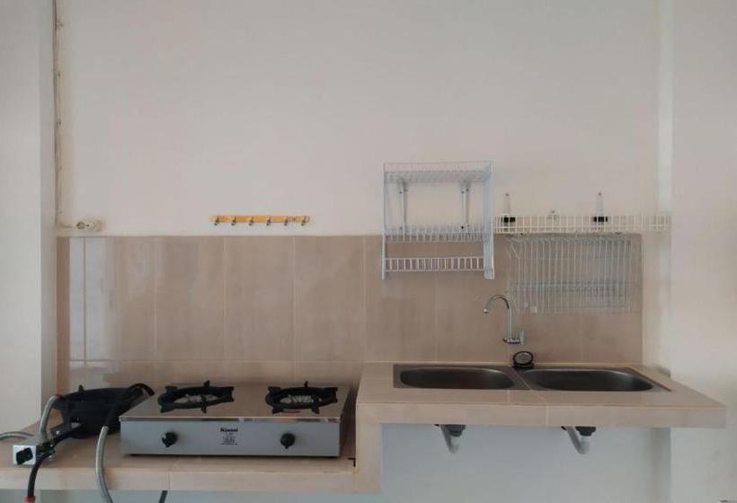 בית מלון כפרי Oyo 2833 Kost Harmony