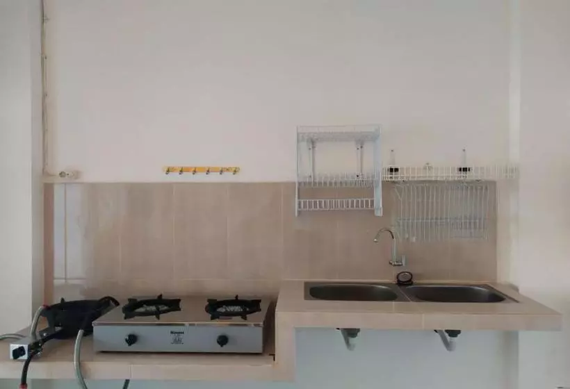 Hotel Oyo 2833 Kost Harmony