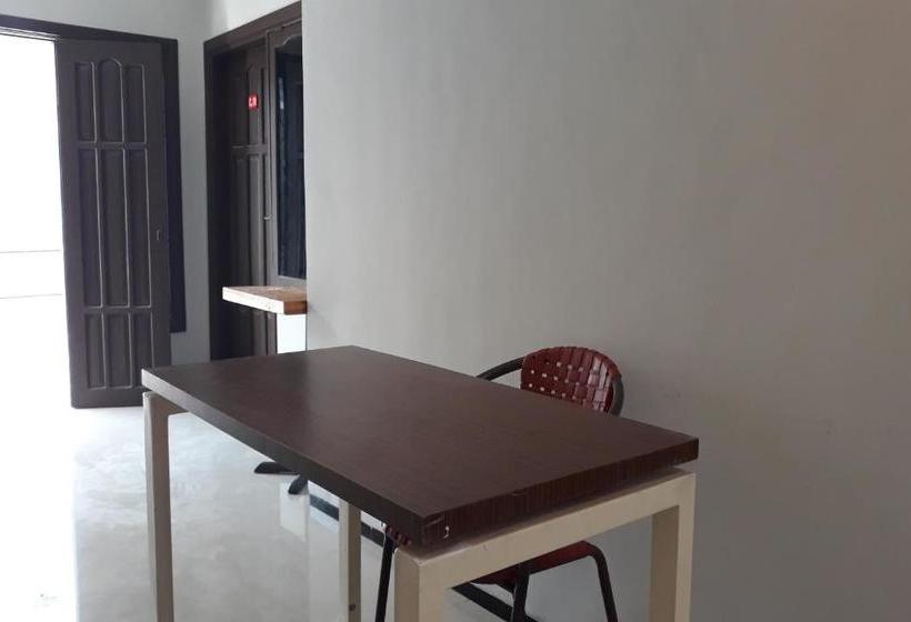 فندق Spot On 2717  Angsa Lestari