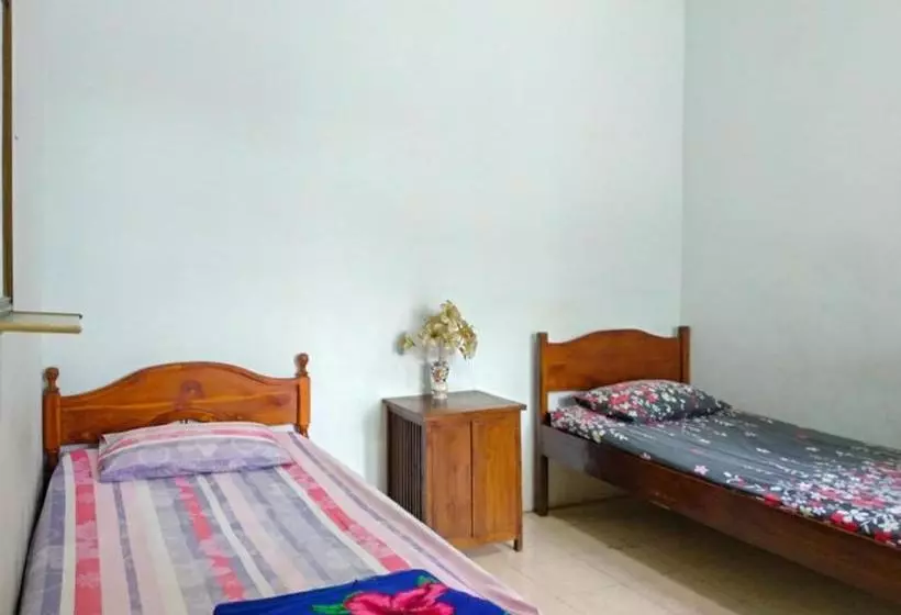 Hotel Spot On 2717  Angsa Lestari
