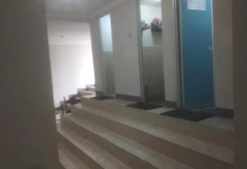 ホテル Assirot Residence