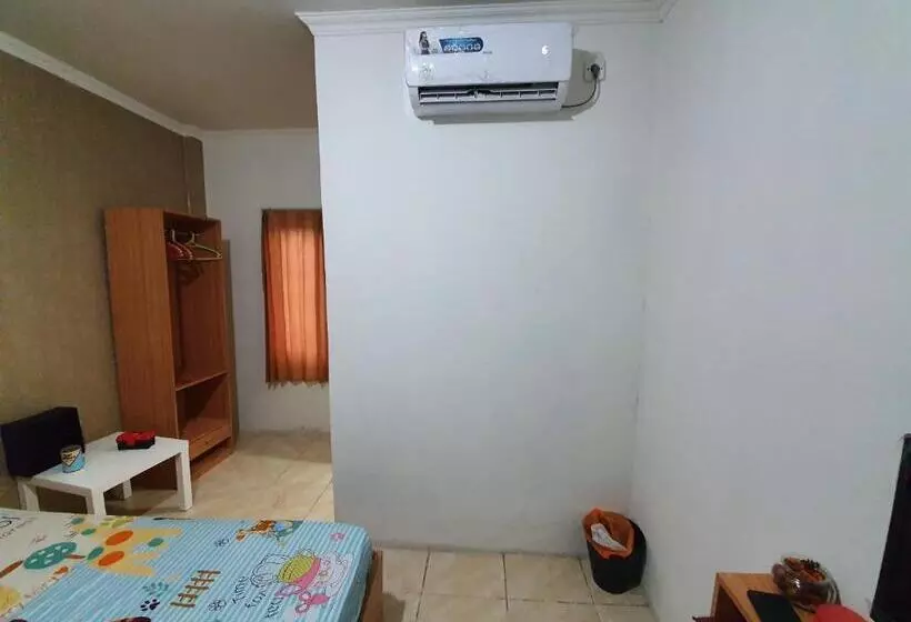 ホテル Assirot Residence
