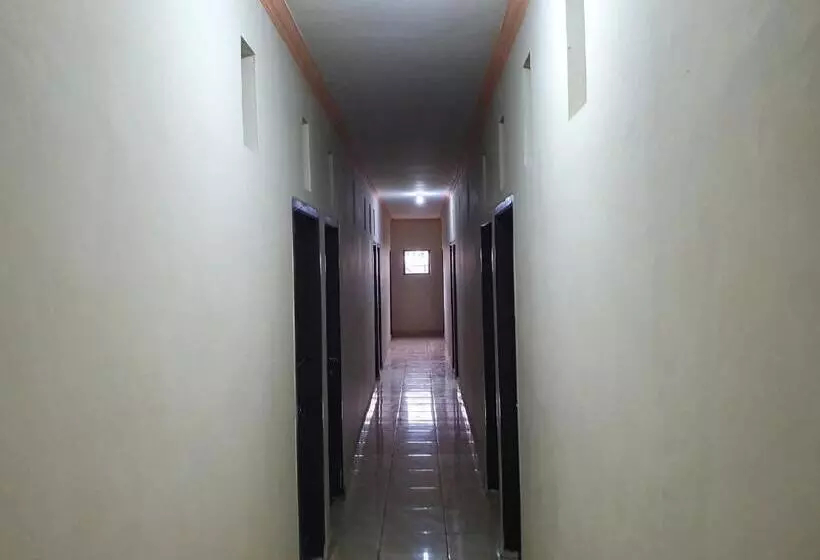 ホテル Assirot Residence