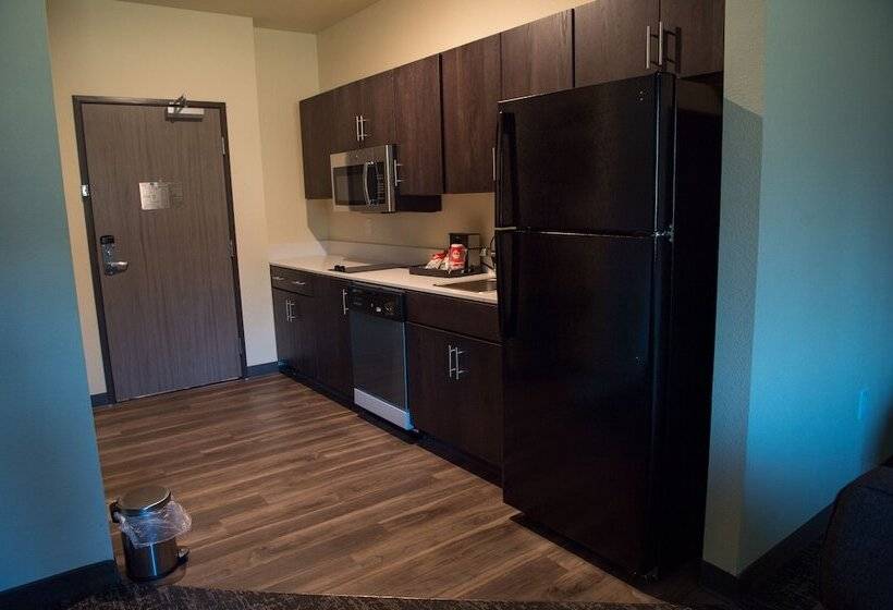 Otel Cobblestone Inn & Suites Forest City