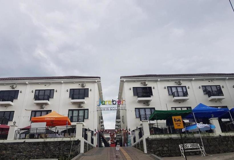 هتل Oyo 1352 Jember Town Square Residence