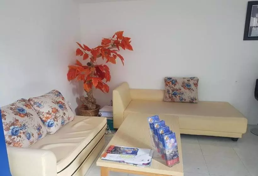 Hotel Oyo 1352 Jember Town Square Residence
