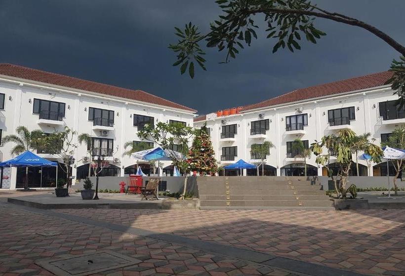 هتل Oyo 1352 Jember Town Square Residence