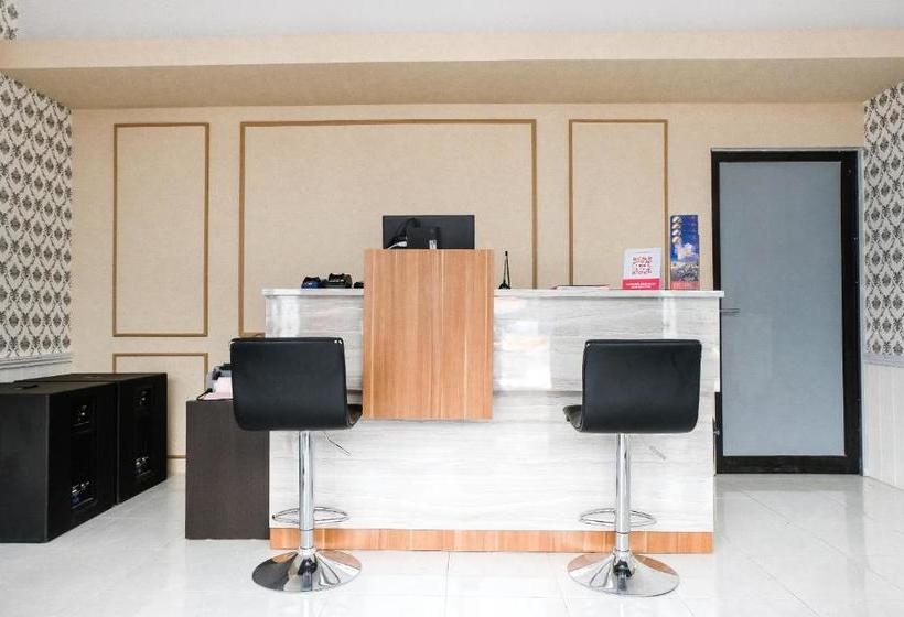 هتل Oyo 1352 Jember Town Square Residence