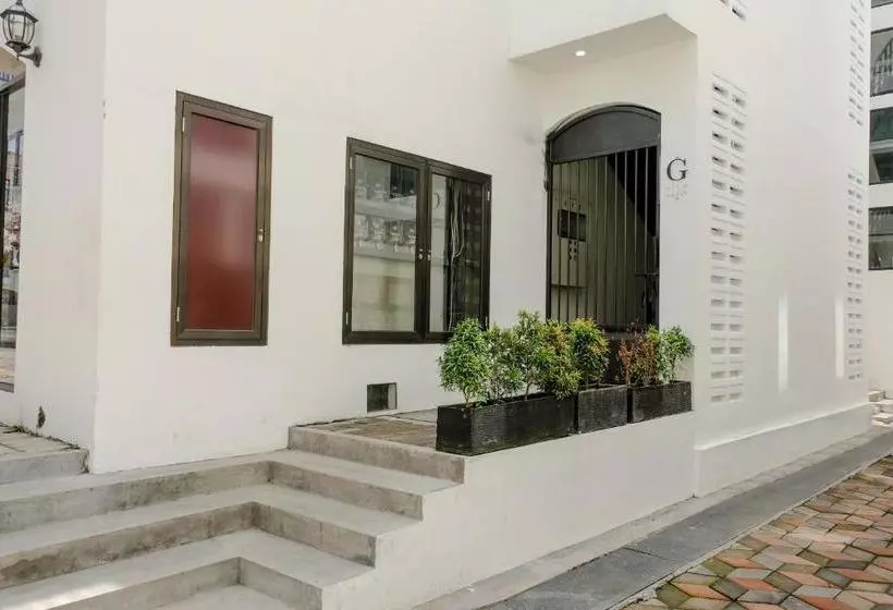 Hotel Oyo 1352 Jember Town Square Residence