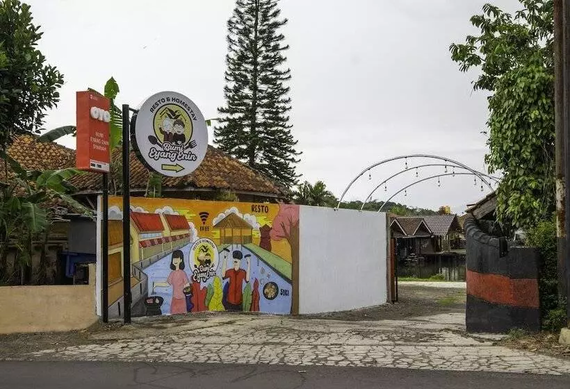 Hotelli Reddoorz Syariah At Bumi Eyang Enin Homestay Tasikmalaya