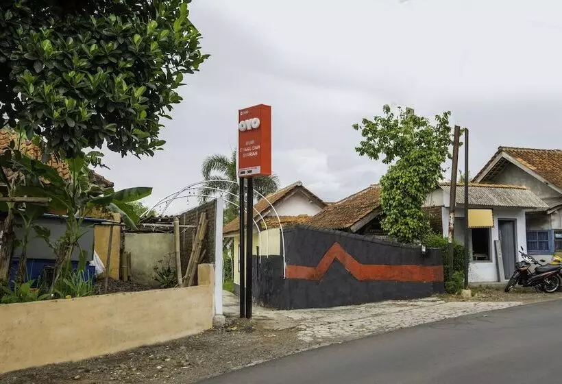 Hotelli Reddoorz Syariah At Bumi Eyang Enin Homestay Tasikmalaya