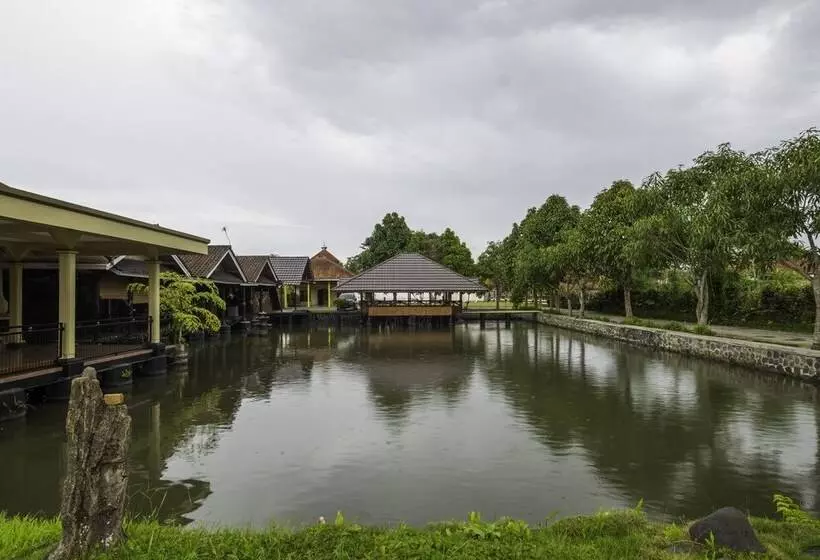 Hotelli Reddoorz Syariah At Bumi Eyang Enin Homestay Tasikmalaya