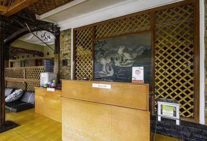 Hotelli Reddoorz Syariah At Bumi Eyang Enin Homestay Tasikmalaya