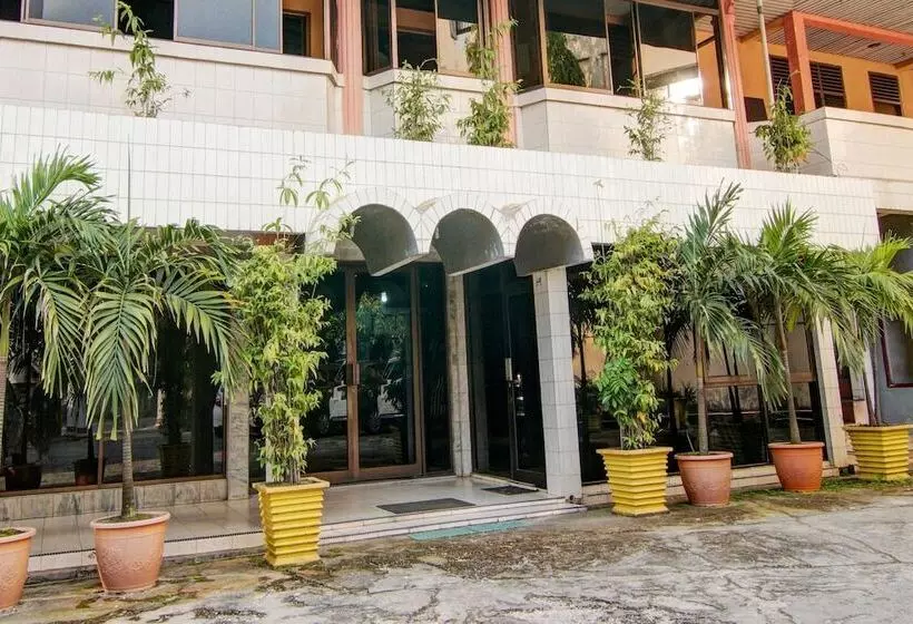 Hotelli Spot On 2690  Tampan