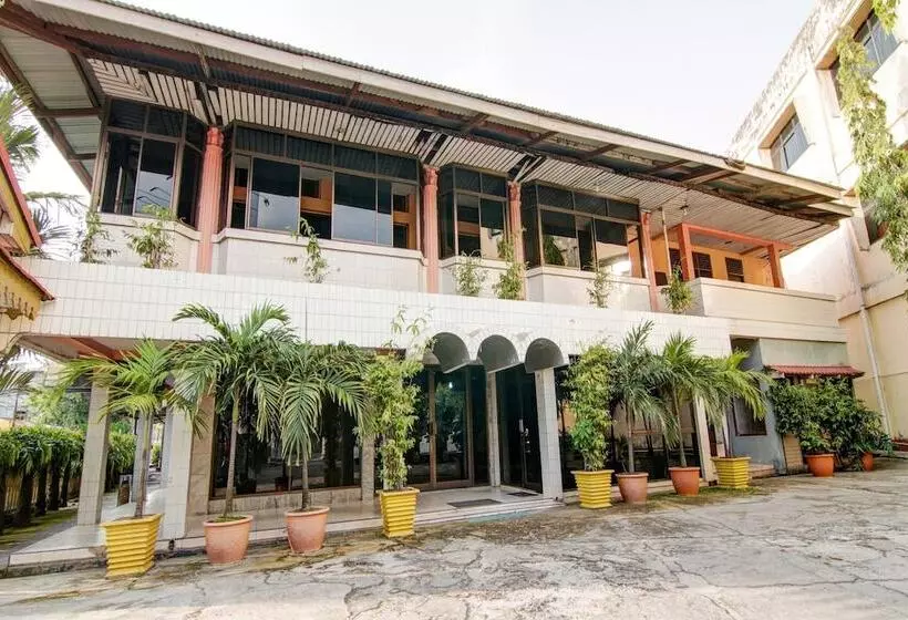 Hotelli Spot On 2690  Tampan