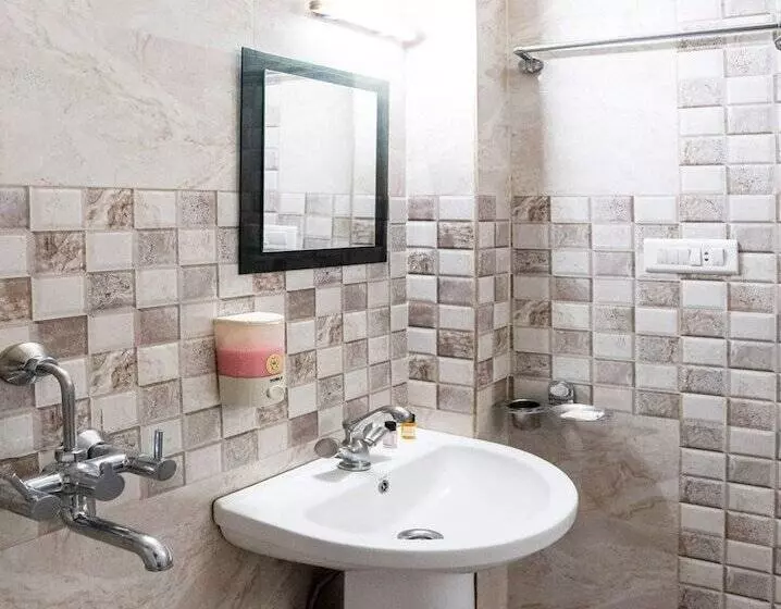 Hotelli Spot On 2690  Tampan