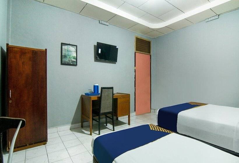 בית מלון כפרי Spot On 2690  Tampan