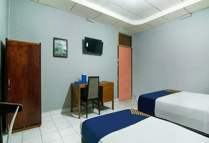 Hotelli Spot On 2690  Tampan