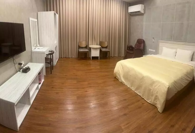 溫沙堡汽車旅館 Windsor Castle Garden Motel