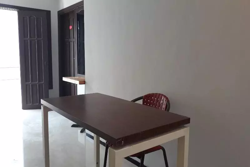 ホテル Oyo 2678 Manyar Guest House