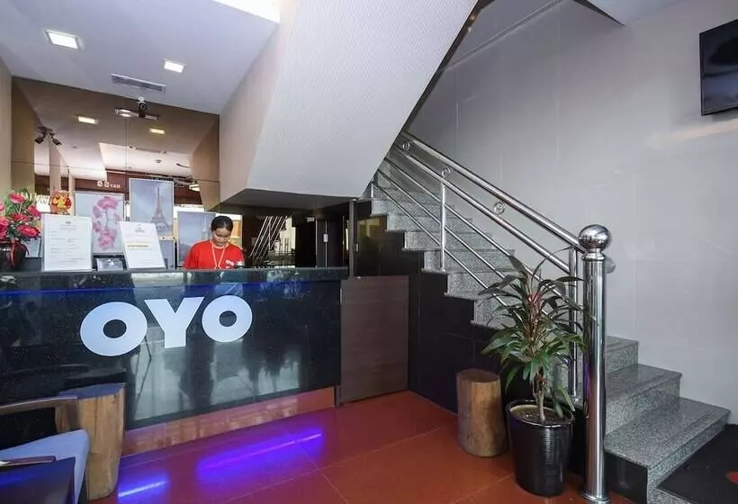 ホテル Oyo 89775 98inn